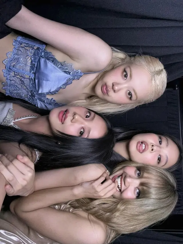 Pesona Memikat BLACKPINK Rayakan Anniversary ke-9 dengan Makeup Flawless