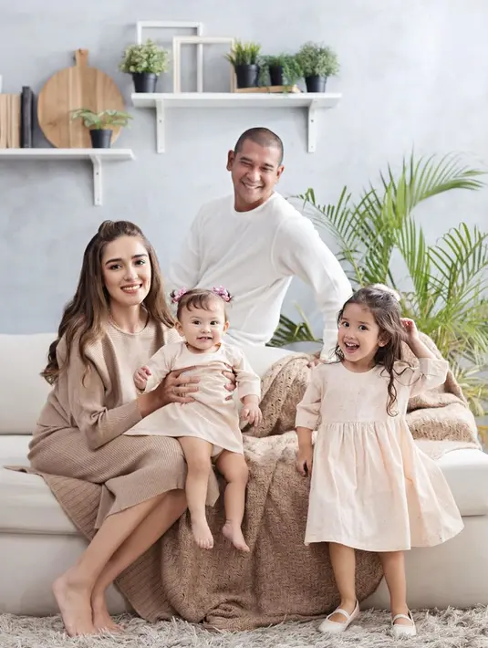 Yasmine Wildblood dan Abi Yapto (Instagram/abishalom234sc)