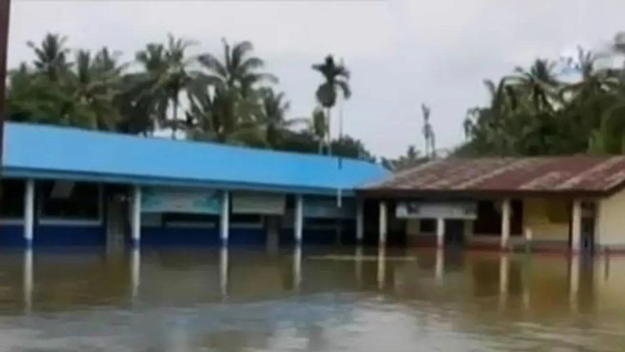 VIDEO: Sungai Kampar Meluap, Hampir Seluruh Sekolah Diliburkan