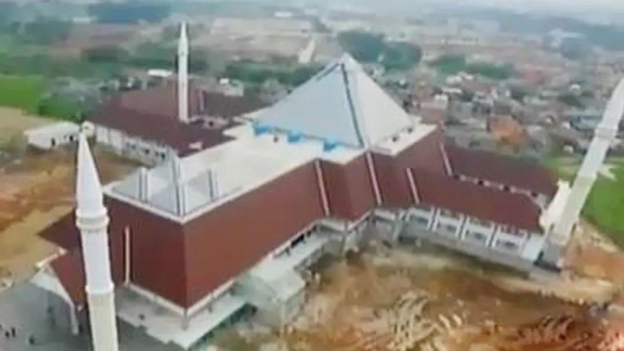 Masjid Raya Kyai Haji Hasyim Asyari