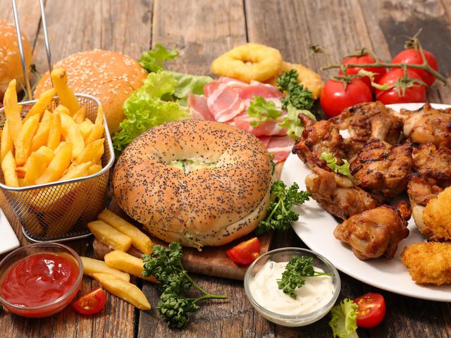9 Penyakit yang Bisa Timbul Akibat Sering Makan Junk Food - Hot Liputan6.com