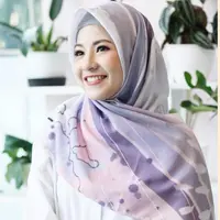 Salah satu artis yang memutuskan menutup auratnya adalah Natasha Rizky, istri dari Desta. Nazar yang sempat diucapkan hingga akhirnya membuat ibu dua orang anak itu memutuskan untuk berhijab. (Instagram/natasharizkynew)