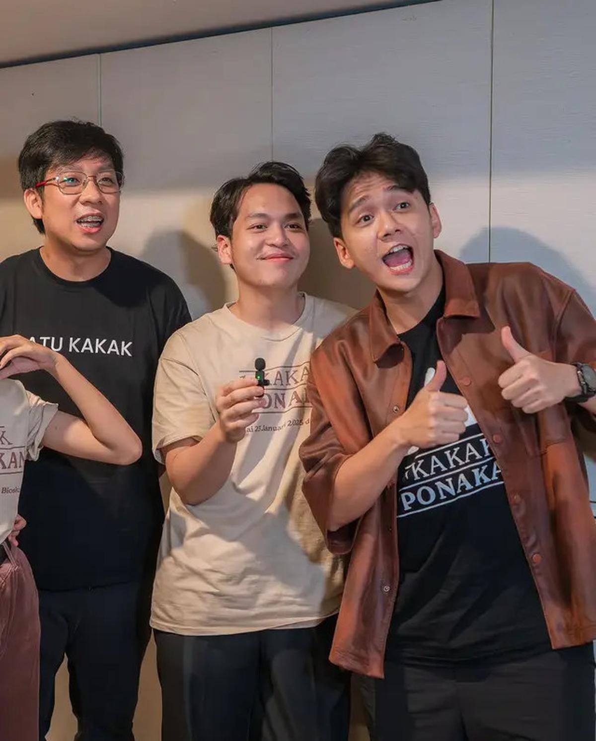6 Potret Pemain Film 1 Kakak 7 Ponakan Cinema Visit, Raup 147 Ribu hingga Hari Ketiga
