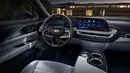 Interior dalamnya terlihat sangat mewah kursi dan lapisan interior berbahan kulit. untuk fiturnya, Mobil ini dilengkapi layar melengkung LED berukuran 33 inci dengan resolusi 9k, dan Super Cruise untuk memudahkan pengemudi. (Source: auto-data.net)
