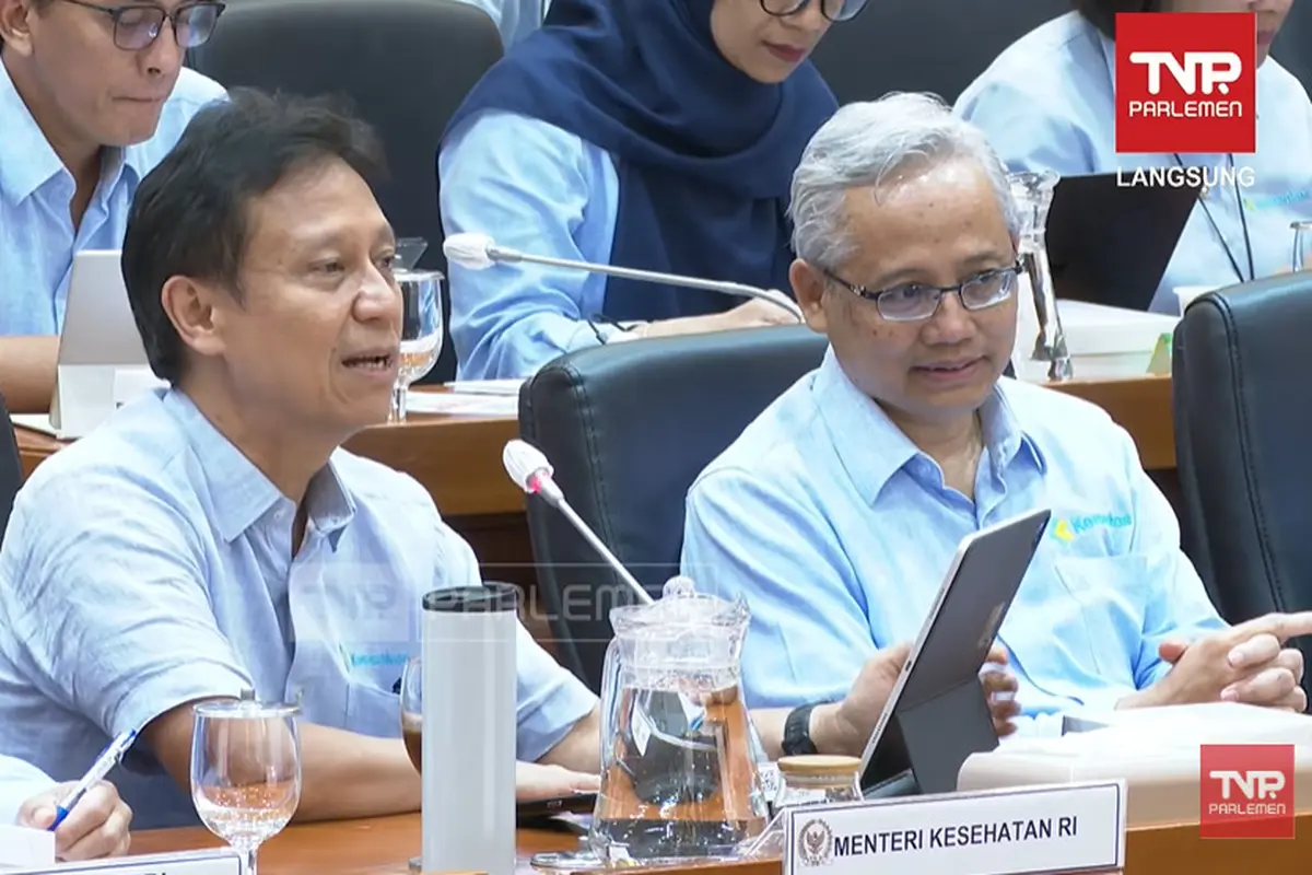 Tengah dikembangkan obat tuberkulosis baru dengan jangka waktu pengobatan satu bulan diikuti penyuntikan seperti disampaikan Menkes Budi dalam rapat bersama DPR pada Senin, 20 April 2026. (Dok: Tangkapan Layar TVR Parlemen)
