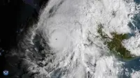 Badai Willa mengancam wilayah barat daya Meksiko dengan kekuatan angin mencapai 250 kilometer per jam (AP/NOAA)