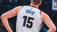 Bintang Denver Nuggets, Nikola Jokic sukses mencatatkan rekor dengan 20 rebounds di babak pertama melawan Charlotte Hornets. (Instagram/nuggets)