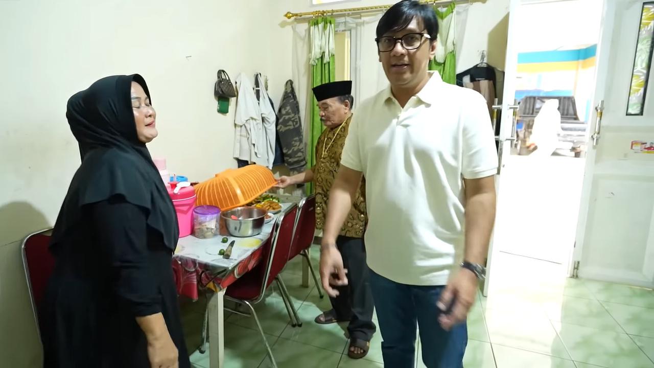 Potret Dapur Milik Haji Bolot, Juragan Kontrakan yang Menjalani Kehidupan dengan Sederhana