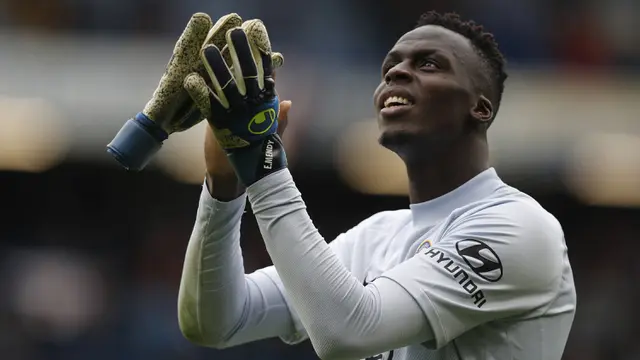Foto: Kiper Chelsea Edouard Mendy Jadi Kiper Afrika Pertama yang Merebut Penghargaan Kiper Terbaik FIFA Tahun 2021