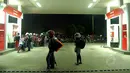 Hal ini disebabkan jumlah pemudik yang menggunakan sepeda  motor semakin bertambah, Karawang, Jumat (25/7/14) dini hari. (Liputan6.com/Miftahul Hayat)