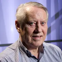 Tiga orang ini menyumbangkan uangnya dalam jumlah banyak hingga keluar dari kelompok para miliarder. 