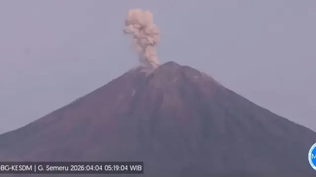Pagi Ini, Gunung Semeru Erupsi 9 Kali Berturut-turut Tinggi Letusan Capai 1.000 Meter