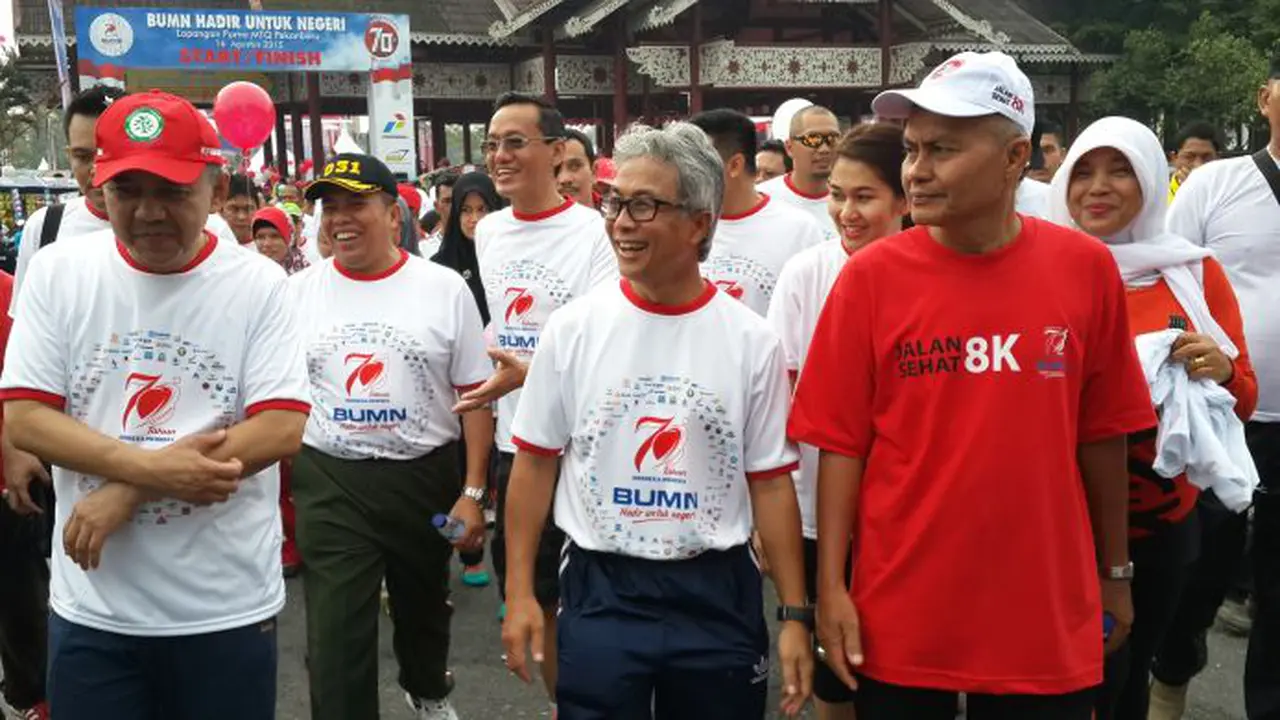 Direktur Utama Pertamina, Dwi Sotjipto menghadiri pesta rakyat yang digelar perseroan di Lapangan Purna MTQ Pekanbaru, Riau, Minggu (16/8/2015).