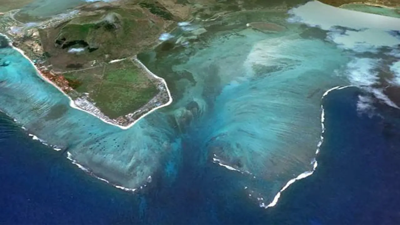 Fenomenal, Ada Air Terjun di Dalam Laut Afrika 