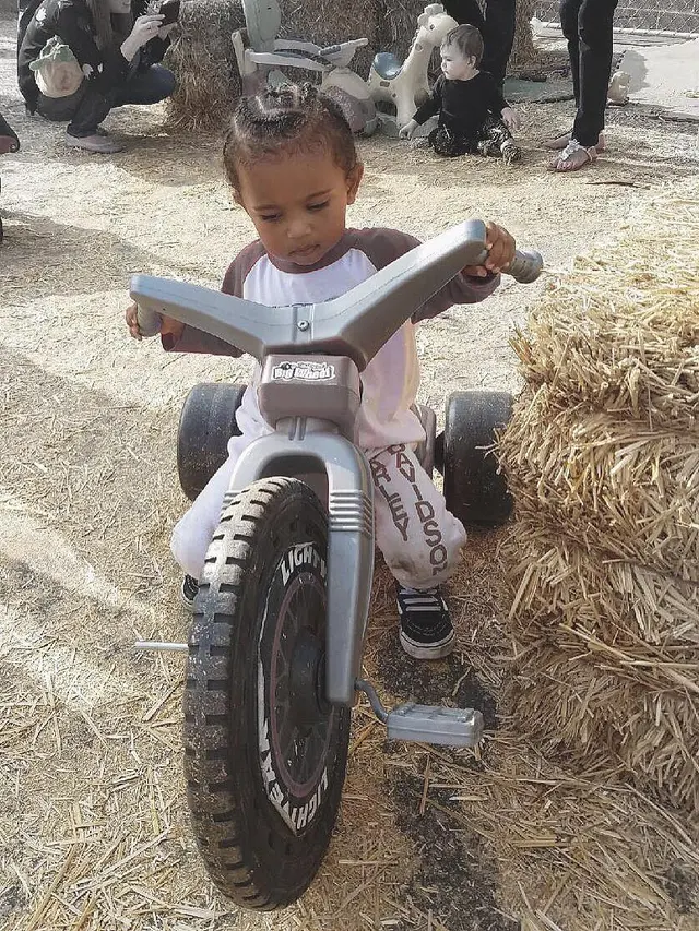 [Bintang] Saint West