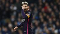 Striker Barcelona, Lionel Messi, mencetak satu gol ke gawang Manchester City, pada Matchday 4 Liga Champions 2016-2017, di Etihad Stadium, Rabu (2/11/2016) dini hari WIB. Messi menjadi top skorer sementara dengan 7 gol.  (Reuters/Jason Cairnduff)