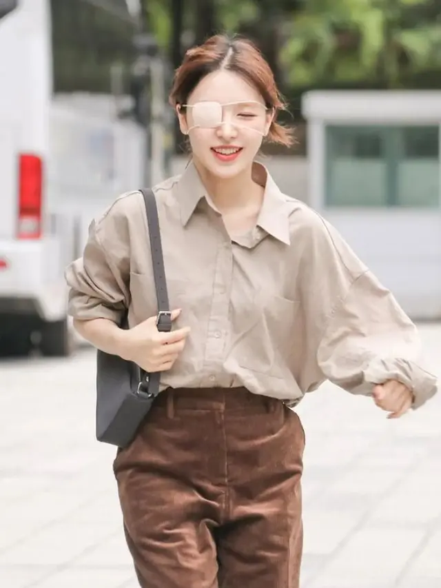 Outfit Simpel Ala Wendy Red Velvet di SBS Radio