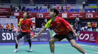 Pasangan ganda campuran Indonesia Rafli Ramanda/Az-Zahra Putri Dania mengalahkan&nbsp;Edzus Meirans/Annija Rulle-Titava dari Latvia 21-8 dan 21-3 pada partai pertama Kejuaraan Dunia Junior 2022 di&nbsp;Palacio de Deportes de Santander, Spanyol, Senin (17/10). (foto: PBSI)