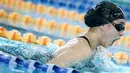 Selebritas Indonesia, Caitlin Halderman berkompetisi dalam cabang olahraga renang nomor gaya dada 50 meter putri Turnamen Olahraga Selebriti Indonesia (TOSI) Season 3 yang berlangsung di PPOP Ragunan, Jakarta Selatan, Sabtu (19/10/2024). (Bola.com/Bagaskara Lazuardi)