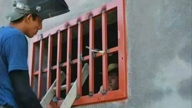 8 Potret Aksi Nyeleneh Orang yang Bikin Repot, Bikin Geleng Kepala