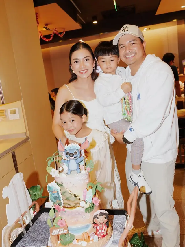 Tampilan Chelsea Olivia saat rayakan ulang tahun Nastusha Olivia Alinskie. [@chelseaoliviaa]