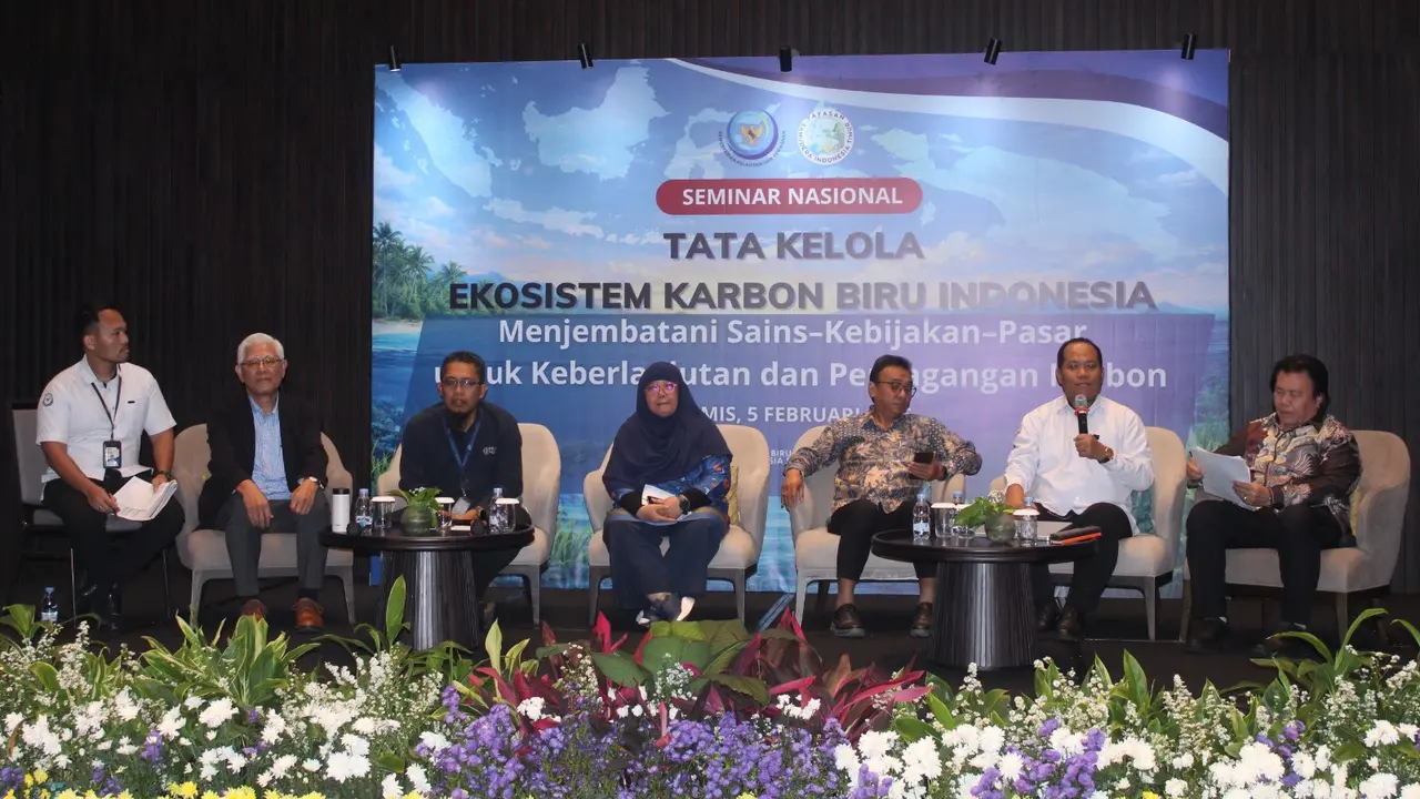 Seminar Nasional Tata Kelola Ekosistem Karbon Biru Indonesia “Menjembatani Sains–Kebijakan–Pasar untuk Keberlanjutan dan Perdagangan Karbon” di Jakarta. (Istimewa)