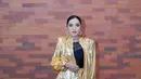 Sebagai aksesori, Ashanty jinjing Gucci Bamboo 1947 mini bag hitam berantai gold dan heels Gucci [@ashanty]