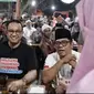 Bakal Calon Presiden (Capres) yang diusung Partai NasDem Anies Baswedan membagikan momen saat berada di salah satu kedai kopi di sela-sela kunjungannya di Aceh. (Foto: Instagram @aniesbaswedan).