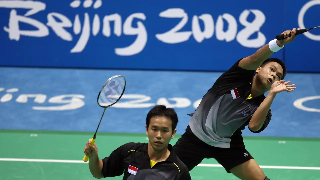 Hendra Setiawan dan Kido Markis, juara ganda putra Olimpiade Beijing 2000. (AFP/Indranil Mukherjee)