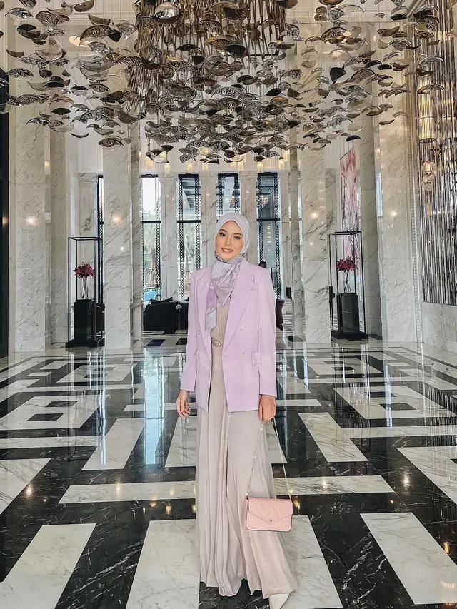 8 Model Baju Gamis Simple dan Elegan, Simak Inspirasinya dari Citra Kirana hingga Laudya Cynthia Bella