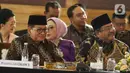 Rapat pleno tersebut dihadiri langsung oleh Pramono Anung dan Rano Karno, serta pasangan calon gubernur dan wakil gubernur Jakarta nomor urut 2, Dharma Pongrekun-Kun Wardana. (Liputan6.com/Herman Zakharia)