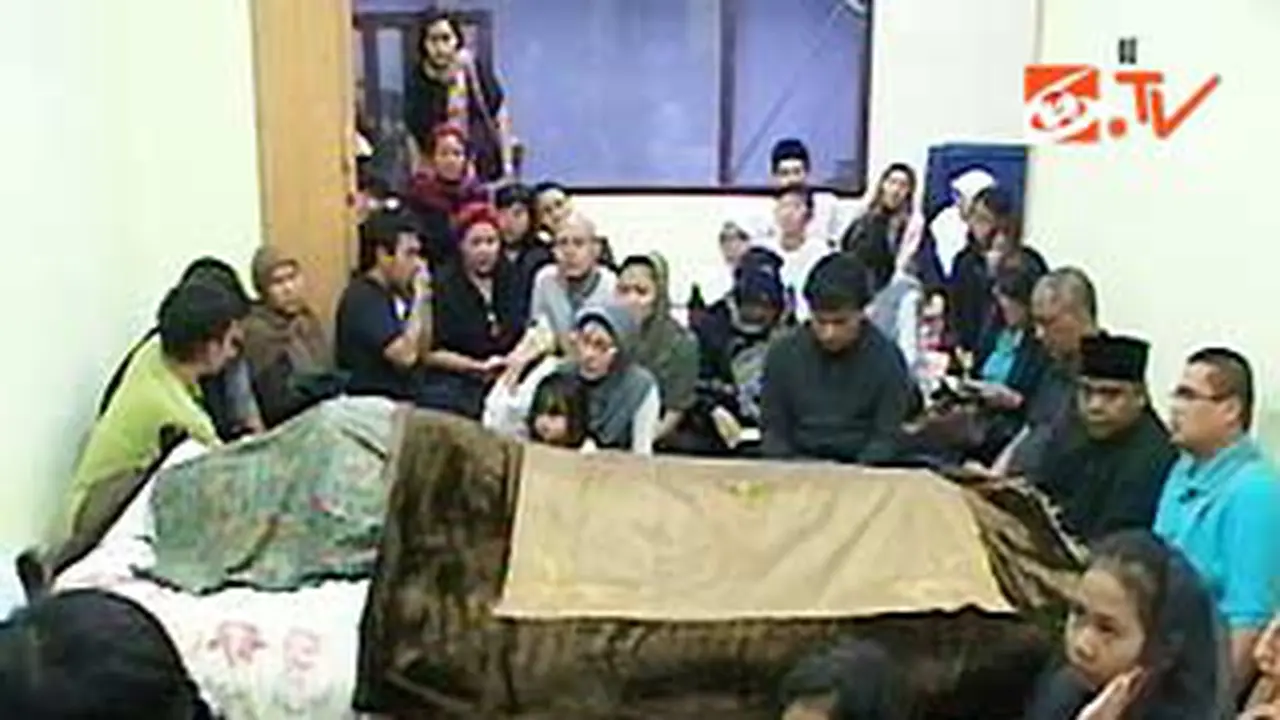 110108terk6_elfa-meninggal.jpg