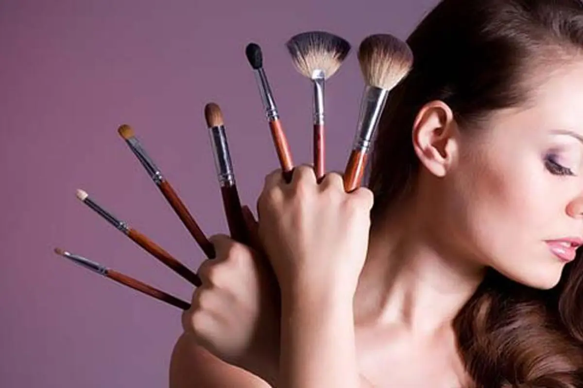 Wajah Kamu Berjerawat? Ini 4 Tips Makeupnya