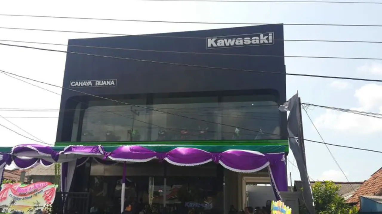 Kawasaki Buka Showroom di Bangka