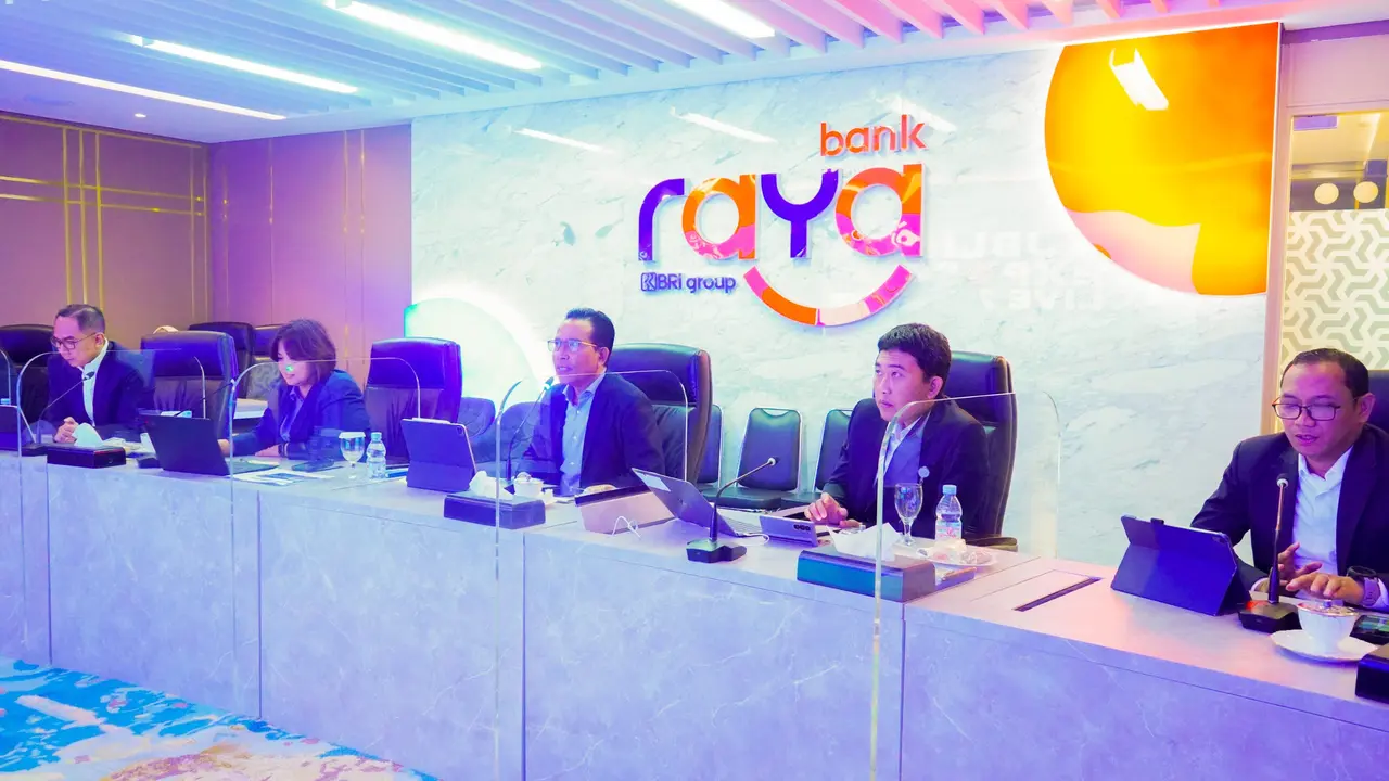Manajemen PT Bank Raya Indonesia Tbk (AGRO) saat public expose live 2025. (Foto: istimewa)