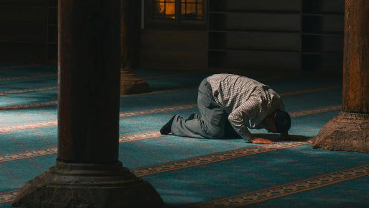 Sholat Tasbih di Malam Nisfu Syaban, Panduan Lengkap Niat dan Tata Caranya
