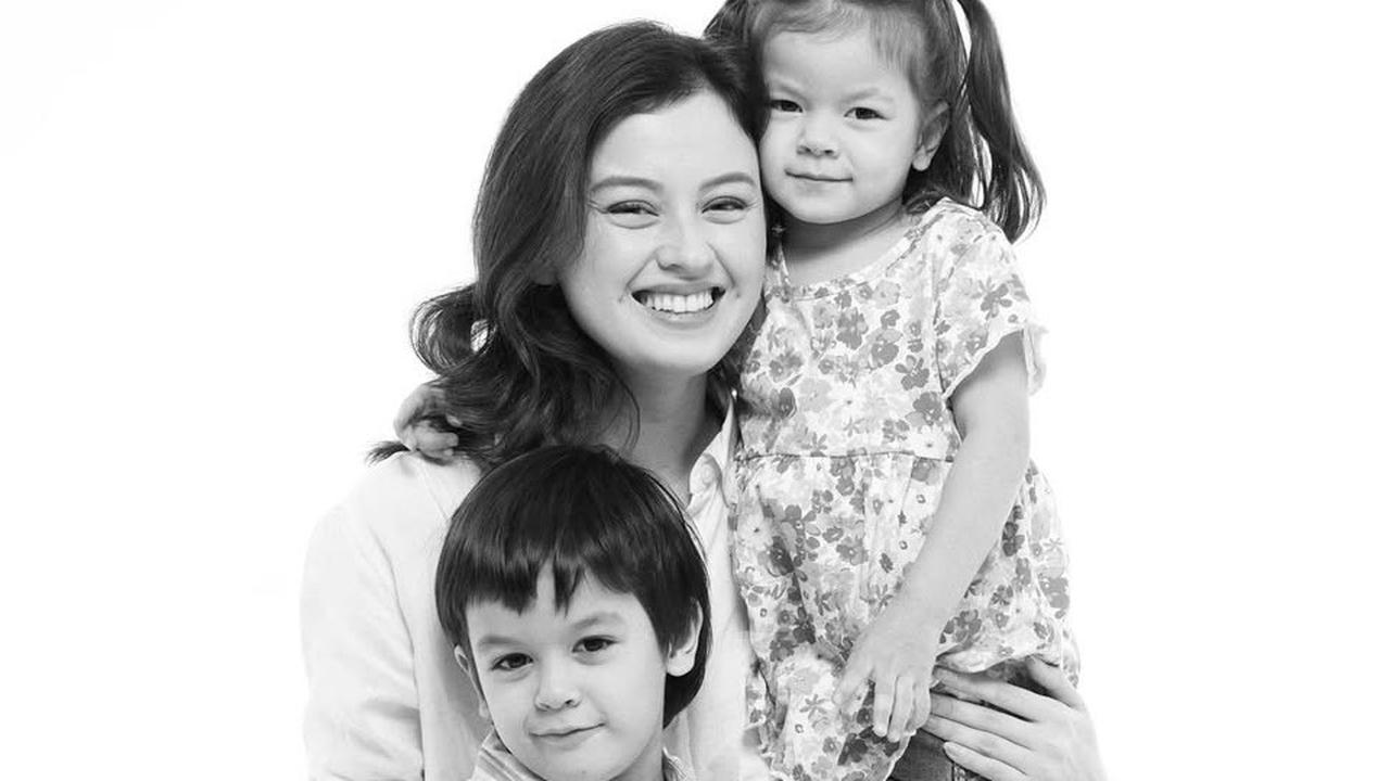 Potret Gemas Anak-Anak Kimberly Ryder, Punya Wajah Bule yang Bikin Terlihat Makin Cantik dan Tampan