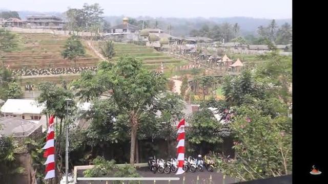 Restoran Militer Dewi Perssik