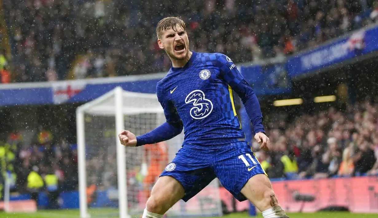 Penyerang Chelsea, Timo Werner berselebrasi usai mencetak gol ke gawang Southampton pada pertandingan lanjutan Liga Inggris di Stadion Stamford Bridge di London, Sabtu (2/10/2021). Kemenangan ini membawa The Blues ke puncak klasemen dengan 16 poin. (AP Photo/Kirsty Wigglesworth)
