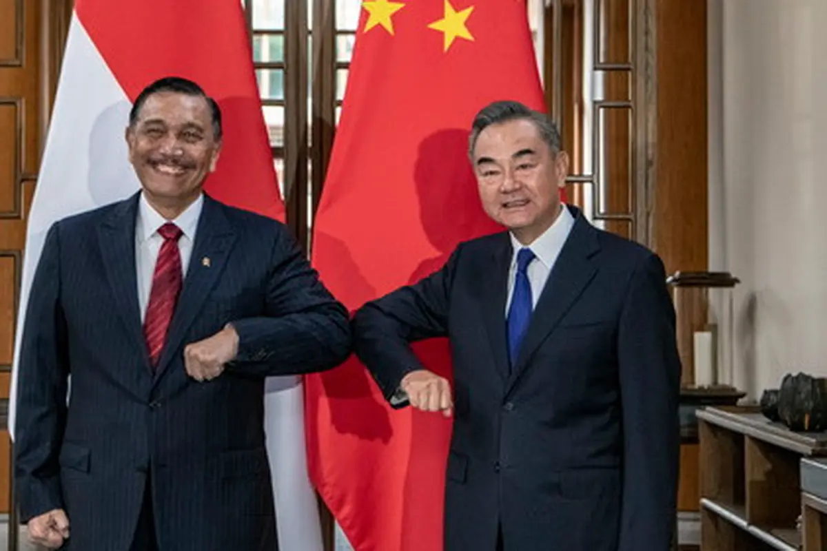 Luhut Wang Yi China (Kemlu China via CGTN)