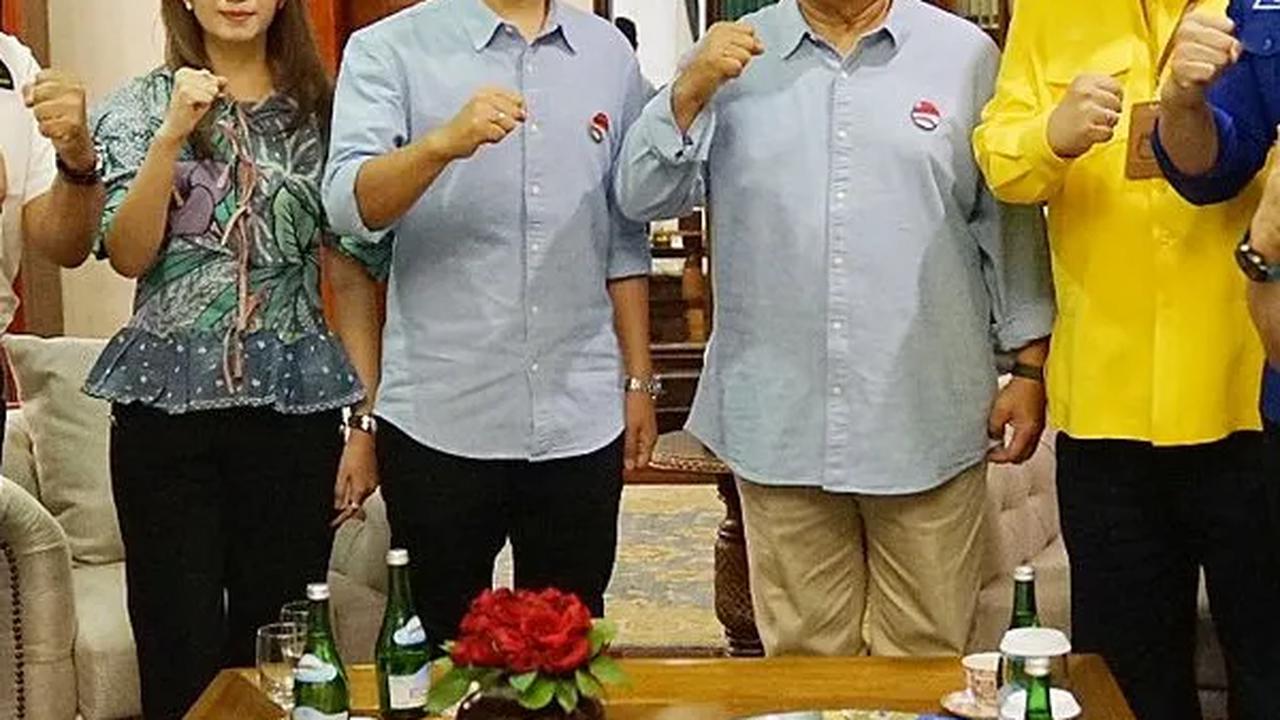 VIDEO: Gibran Sampai Ajak Istri Naik ke Panggung Tawarkan Janji Manis Jadi Cawapres