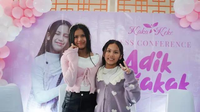 Kaka Keke merilis official music video dari single perdana mereka yang berjudul "Adik Kakak."
