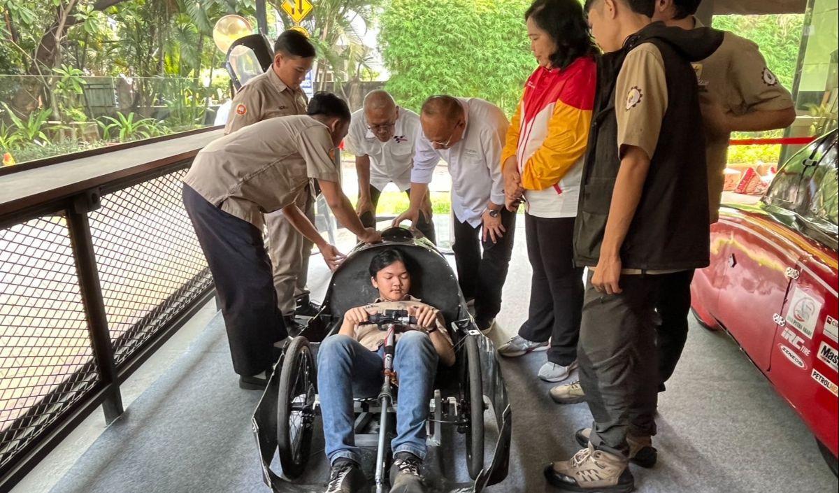 Shell Eco-Marathon 2024 juga diikuti oleh Arjuna Universitas Indonesia (UI) dan Bumi Siliwangi Team dari Universitas Pendidikan Indonesia (UPI), dua dari 40 tim perwakilan Indonesia