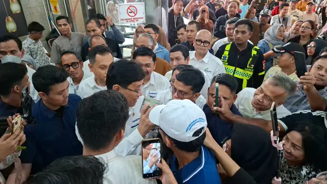 Menteri Keuangan, Purbaya Yudhi Sadewa mengunjungi Pasar Tanah Abang Blok A, Senin, (9/3/2026). (Foto: Liputan6.com/Arief RH)