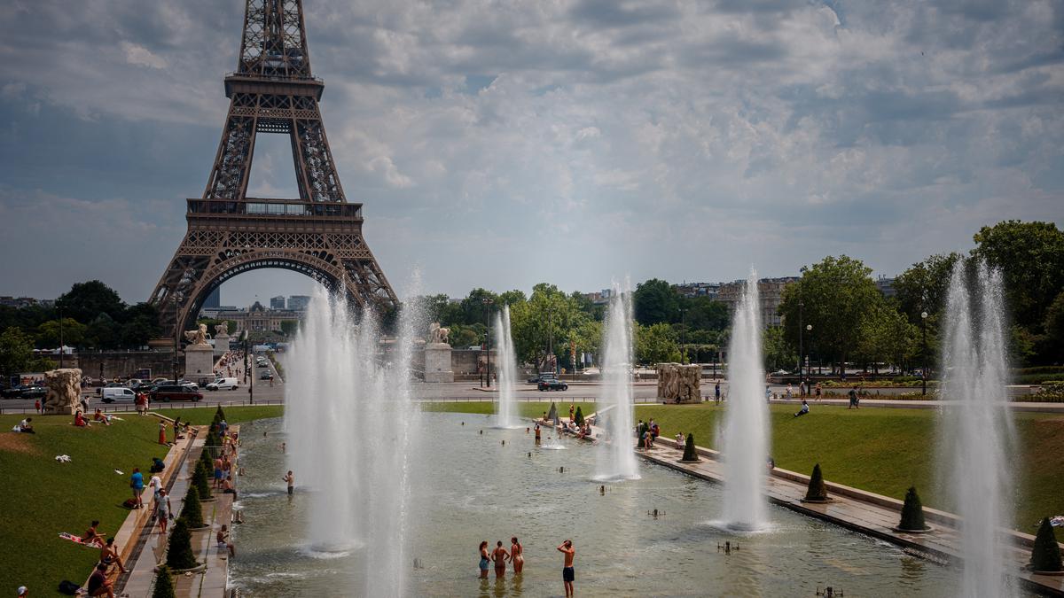 Prancis–Arab Saudi Siapkan 3 Taman Hiburan Dekat Paris