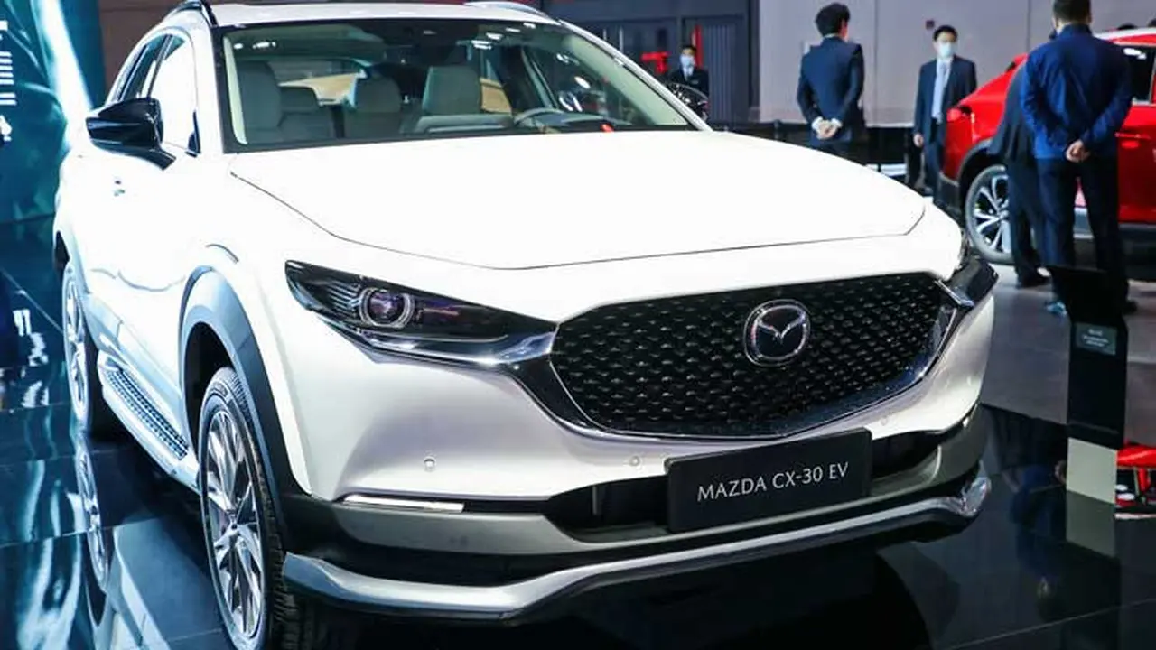 Mazda CX-30 versi listrik resmi diluncurkan