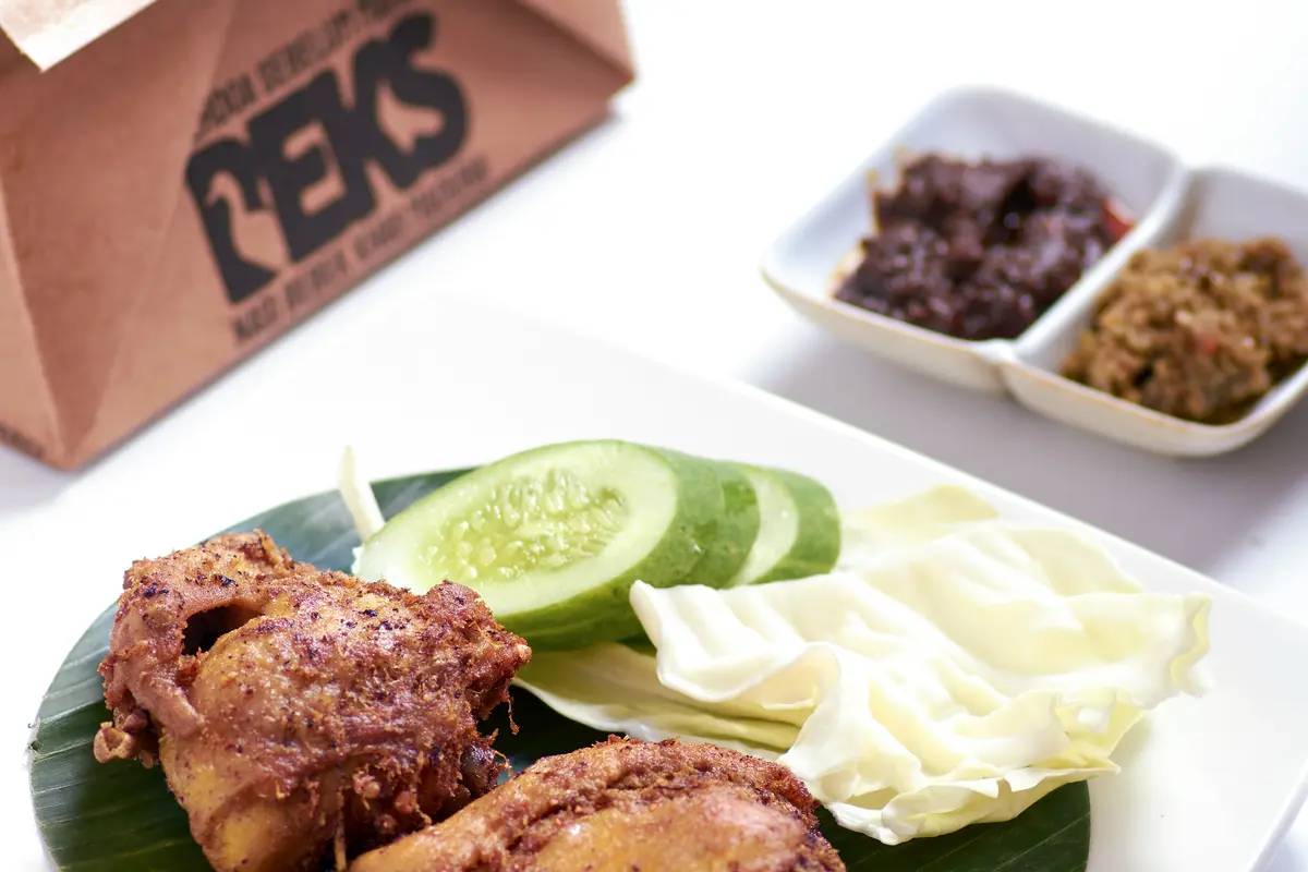 Menu Nasi Bebek Khas ala Madura dari BEKS yang patut dicicipi.