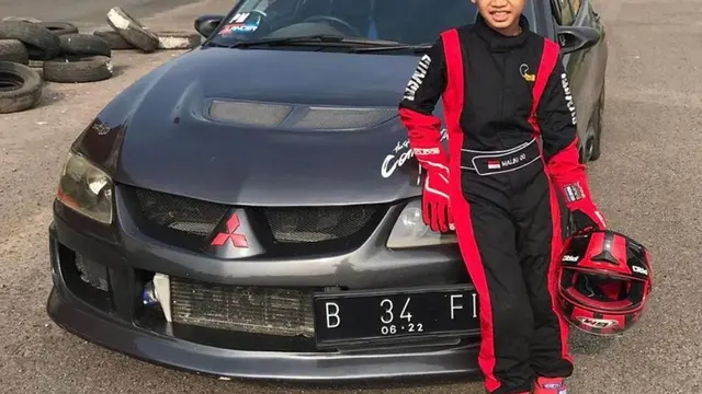 Kepiawaian Pembalap Cilik Usia 8 Tahun Taklukkan Lintasan Drag Race di Kayu Agung