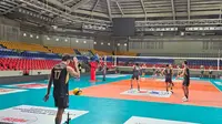 Timnas voli putra Indonesia menggelar latihan Jumat pagi tadi (16/8/2024) di Ninoi Aquino Stadium jelang lawan Thailand di laga pembuka di SEA V League 2024.(Ist)