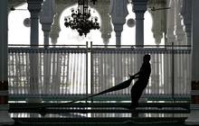 FOTO: Masjid Raya Baiturrahman Bersiap Sambut Tarawih Perdana Ramadan 1447 H